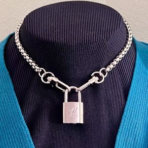 AUTHENTIC LV NECKLACE